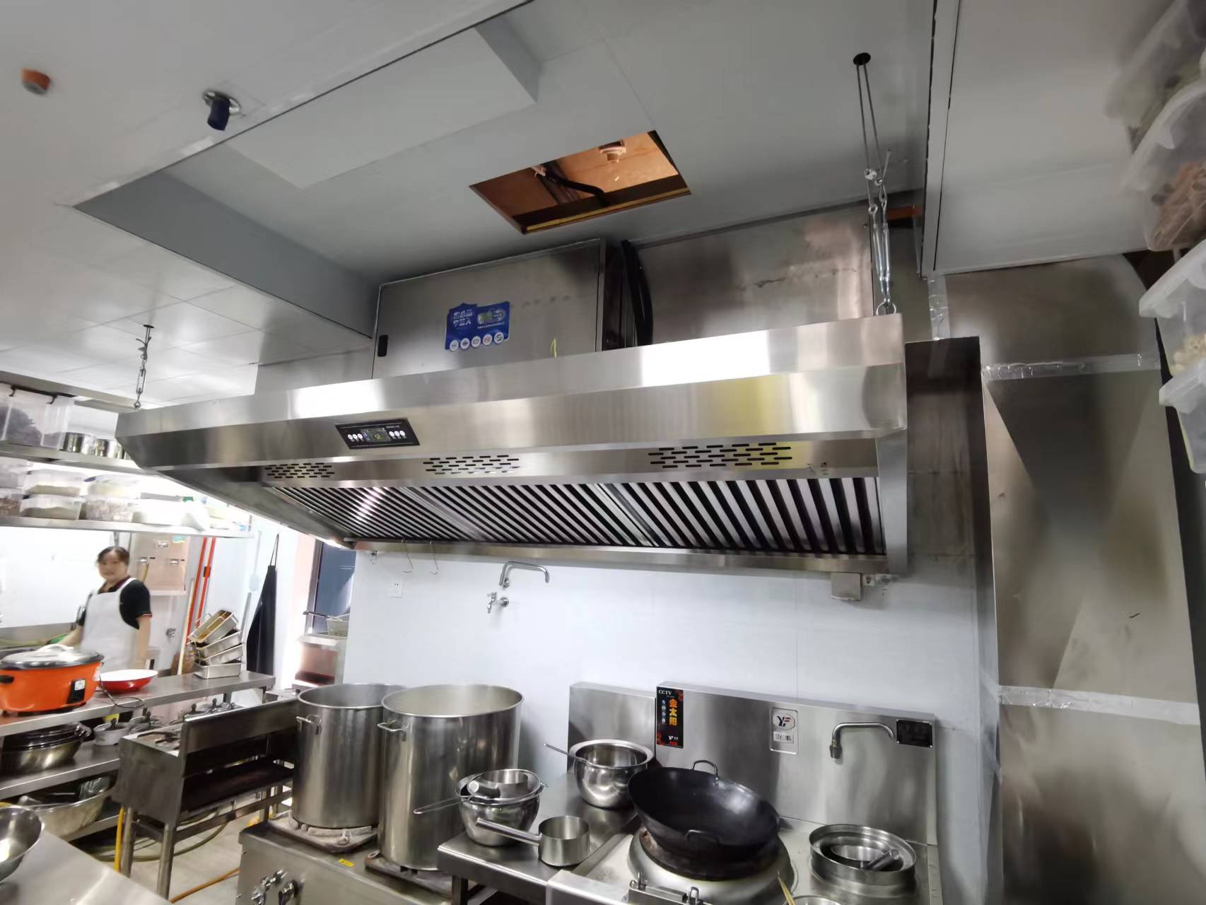 如何選擇適合自己廚房的油煙凈化一體機(jī)